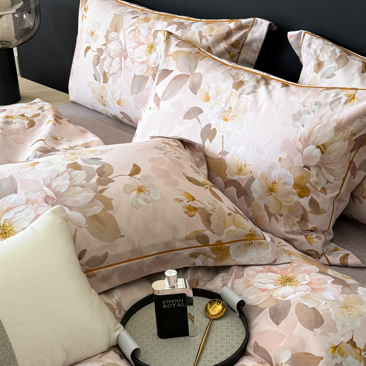 91家纺网 家纺一手货源 找家纺 梵克保罗 2025秋冬新款数码印花全棉磨毛单被套三件套四件套系列 凤穿牡丹