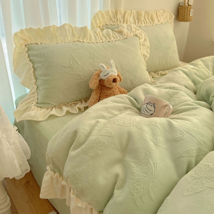 91家纺网 家纺一手货源 找家纺 六巷胡同 2025新款韩版花蝶仙踪A类全消光牛奶绒花边四件套 花蝶仙踪-青提绿