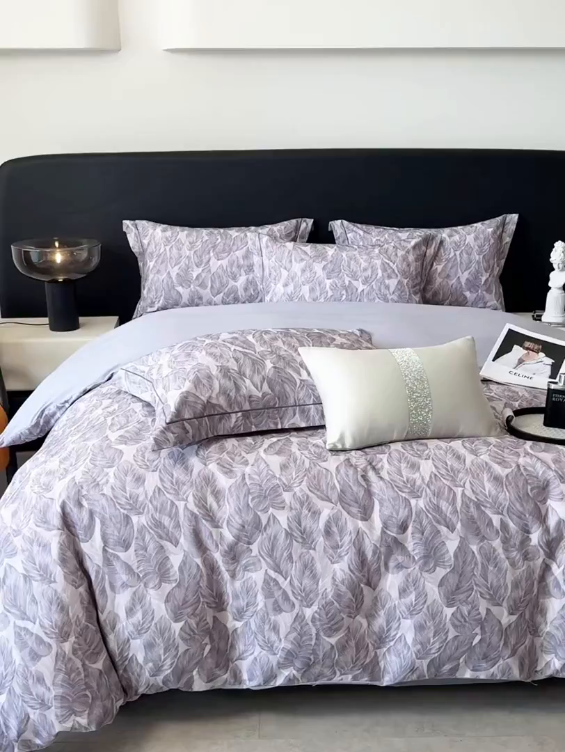 91家纺网 家纺一手货源 找家纺 梵克保罗 2025秋冬新款数码印花全棉磨毛单被套三件套四件套系列 如伊-灰