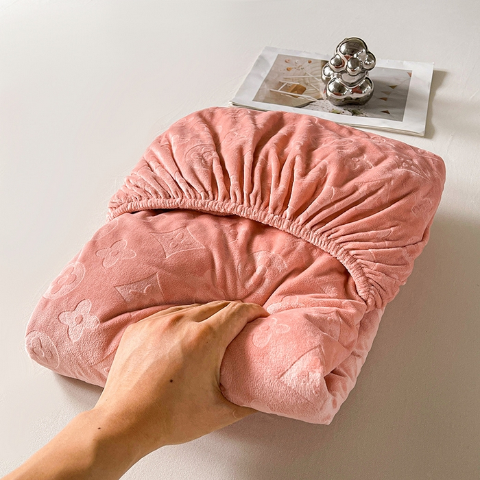 91家纺网 家纺一手货源 找家纺 （总）曼陀罗 2025秋冬新款牛奶绒纯色单床笠 床笠单件-爱乐维