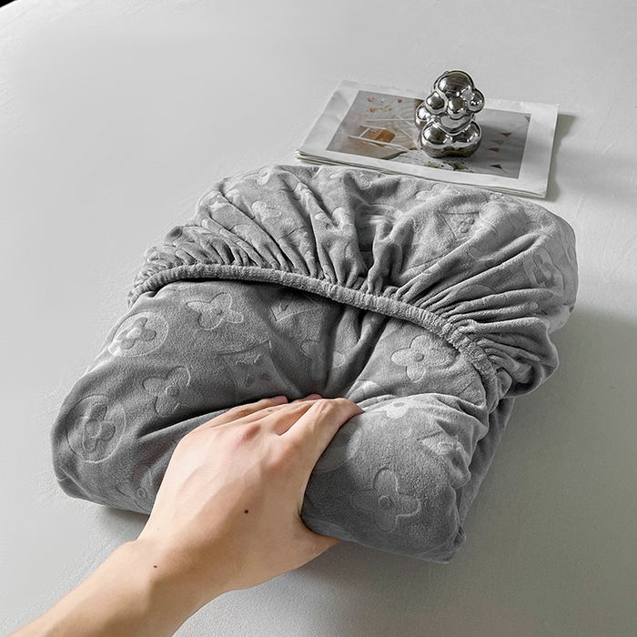 91家纺网 家纺一手货源 找家纺 （总）曼陀罗 2025秋冬新款牛奶绒纯色单床笠 床笠单件-爱乐维