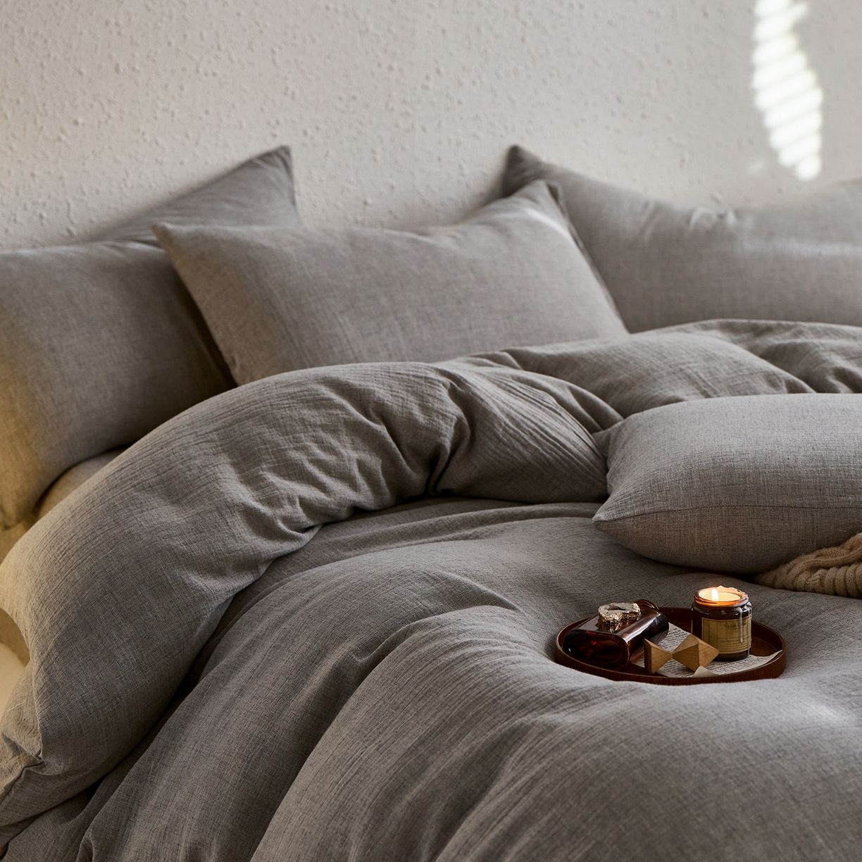 91家纺网 家纺一手货源 找家纺 梵克保罗 2025秋冬新品日系风素色全棉亚麻双层棉麻三件套四件套系列 耀月灰