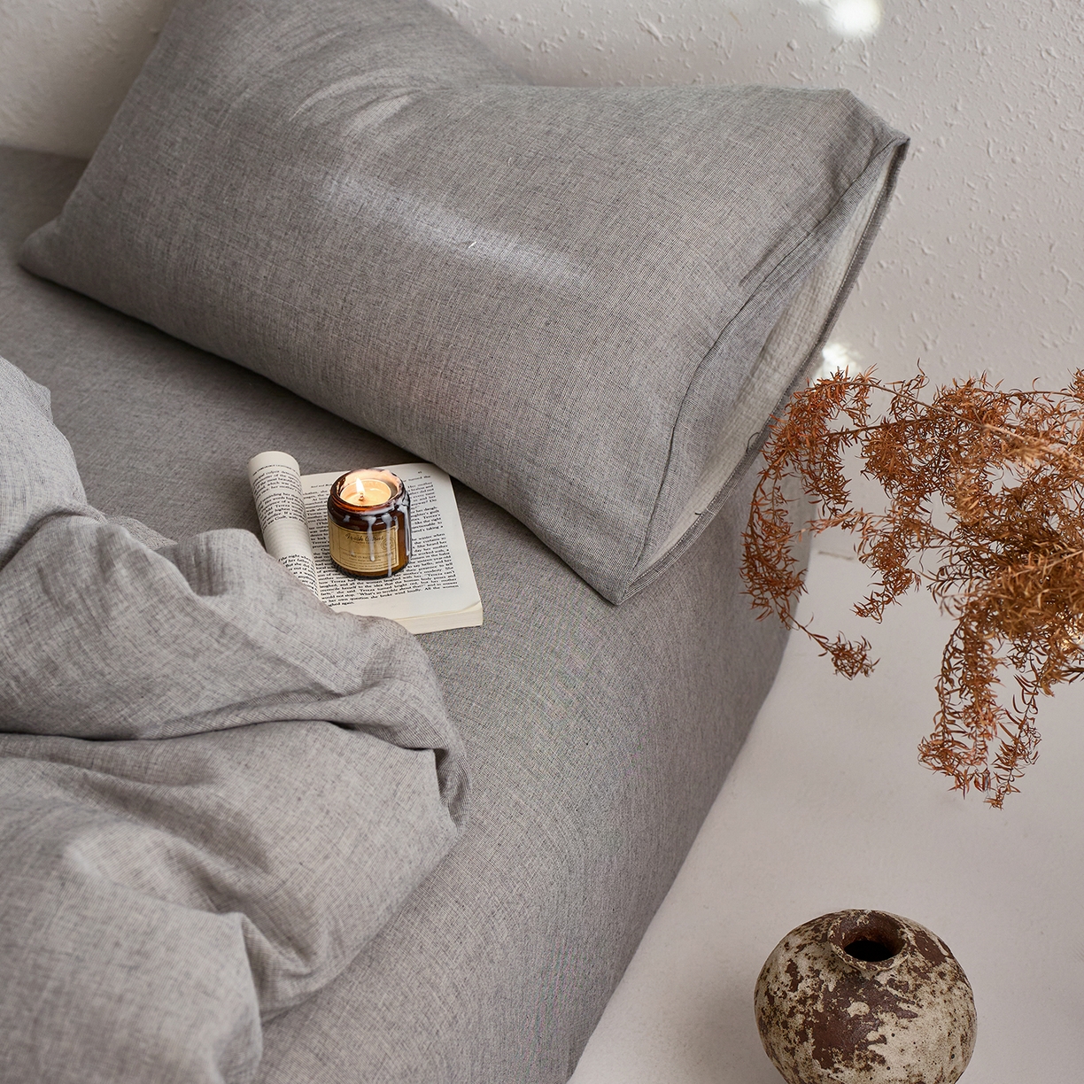 91家纺网 家纺一手货源 找家纺 梵克保罗 2025秋冬新品日系风素色全棉亚麻双层棉麻三件套四件套系列 耀月灰