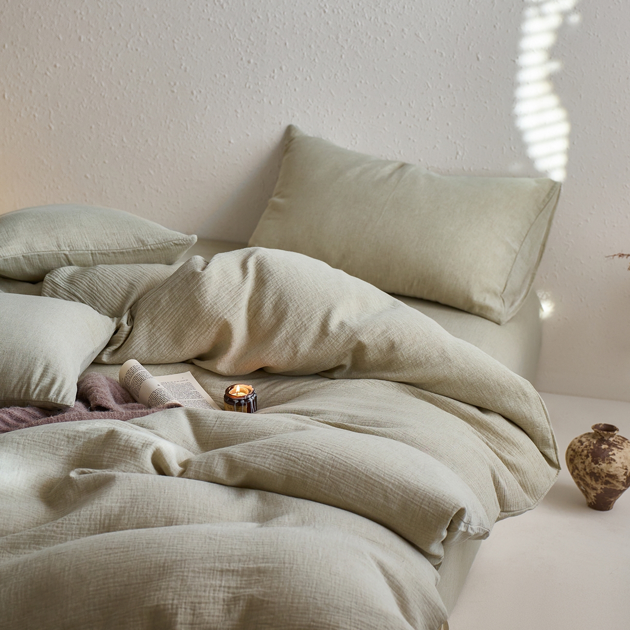 91家纺网 家纺一手货源 找家纺 梵克保罗 2025秋冬新品日系风素色全棉亚麻双层棉麻三件套四件套系列 微风沁绿