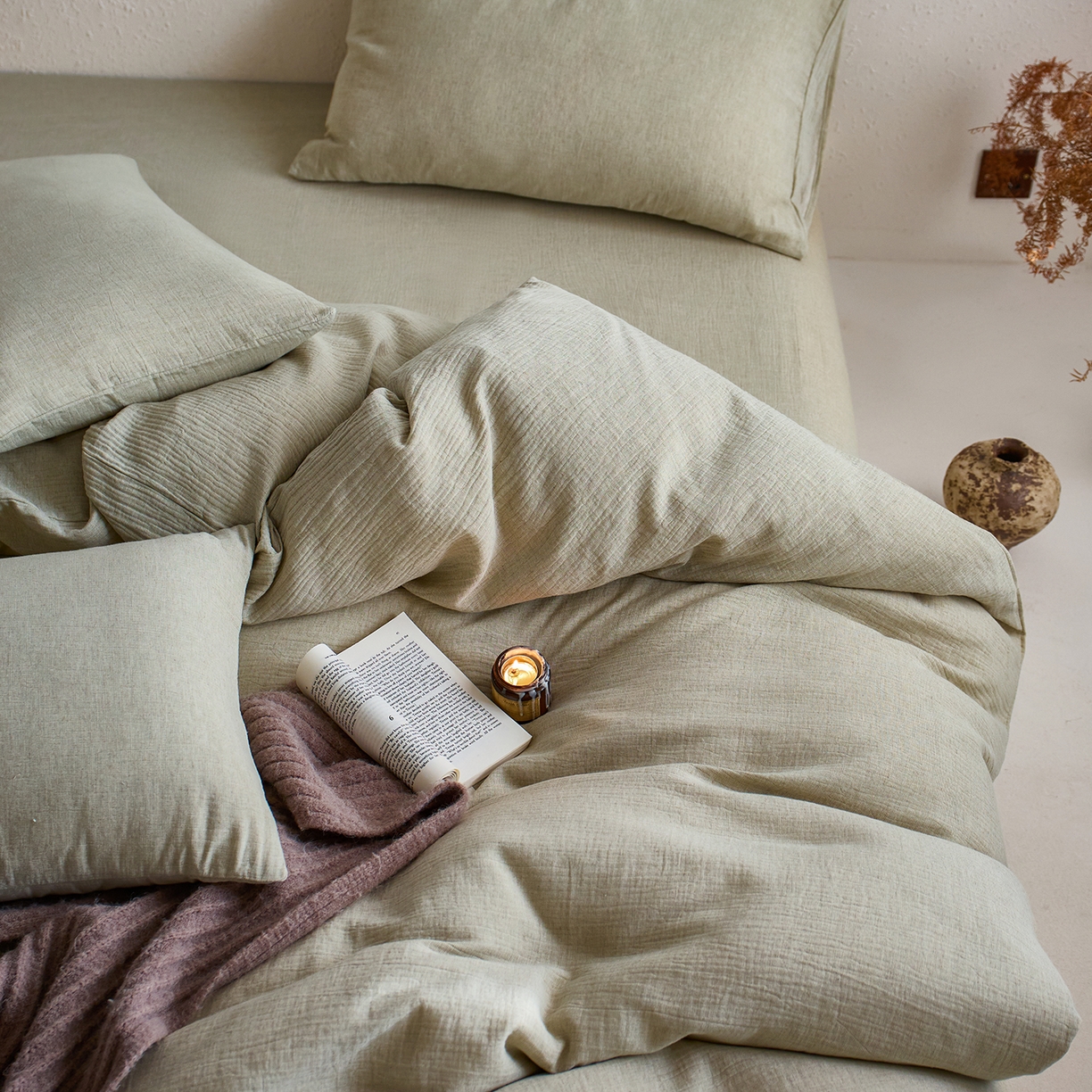 91家纺网 家纺一手货源 找家纺 梵克保罗 2025秋冬新品日系风素色全棉亚麻双层棉麻三件套四件套系列 微风沁绿