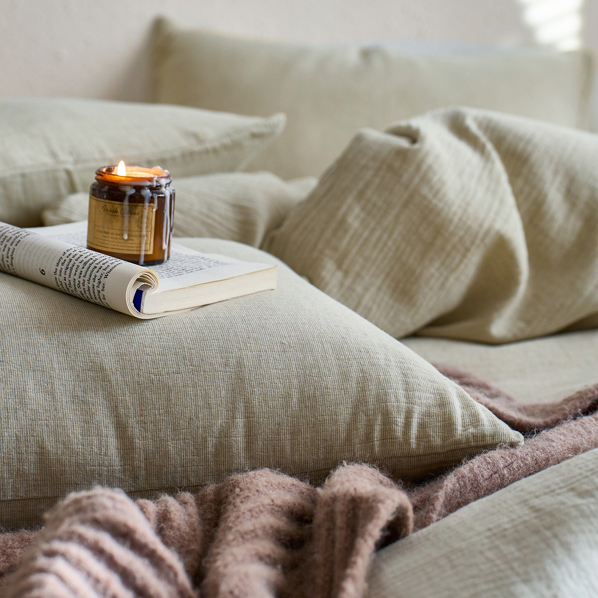 91家纺网 家纺一手货源 找家纺 梵克保罗 2025秋冬新品日系风素色全棉亚麻双层棉麻三件套四件套系列 微风沁绿