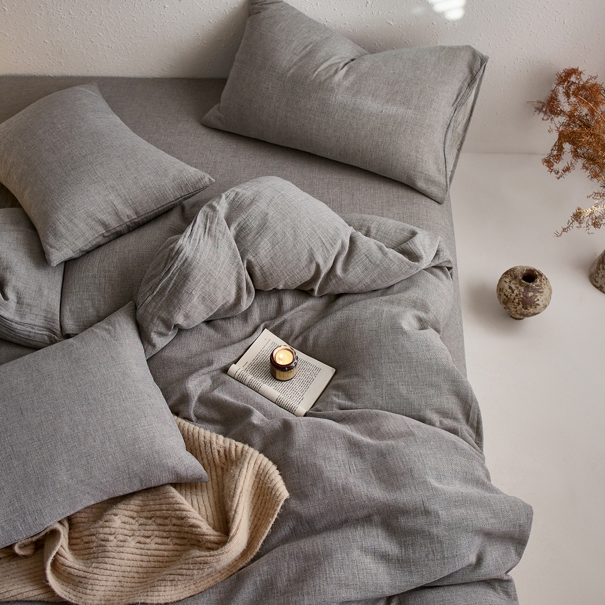 91家纺网 家纺一手货源 找家纺 梵克保罗 2025秋冬新品日系风素色全棉亚麻双层棉麻三件套四件套系列 耀月灰