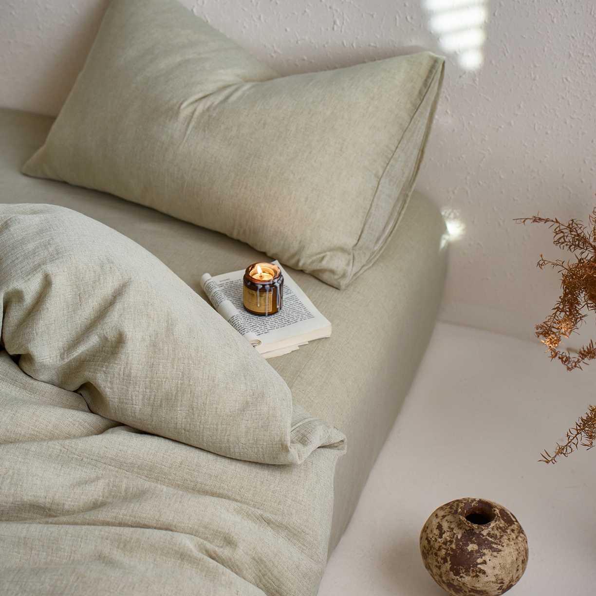 91家纺网 家纺一手货源 找家纺 梵克保罗 2025秋冬新品日系风素色全棉亚麻双层棉麻三件套四件套系列 微风沁绿