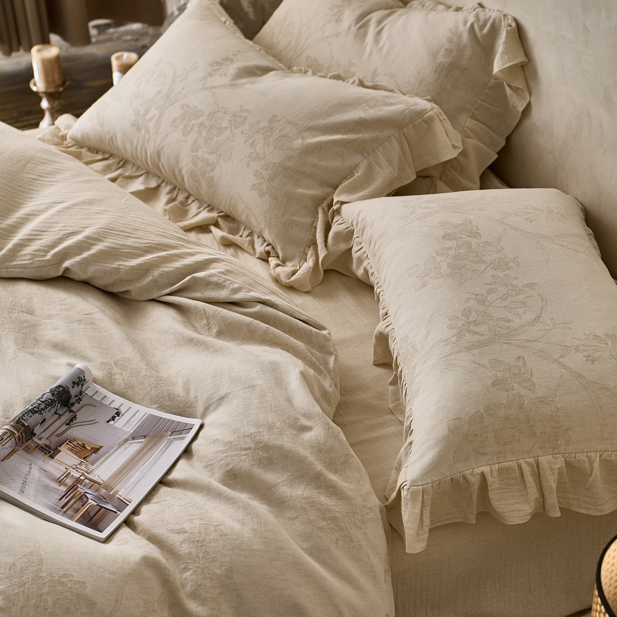 91家纺网 家纺一手货源 找家纺 梵克保罗 2025秋冬新品全棉亚麻提花法式花边款棉麻四件套 华尔兹