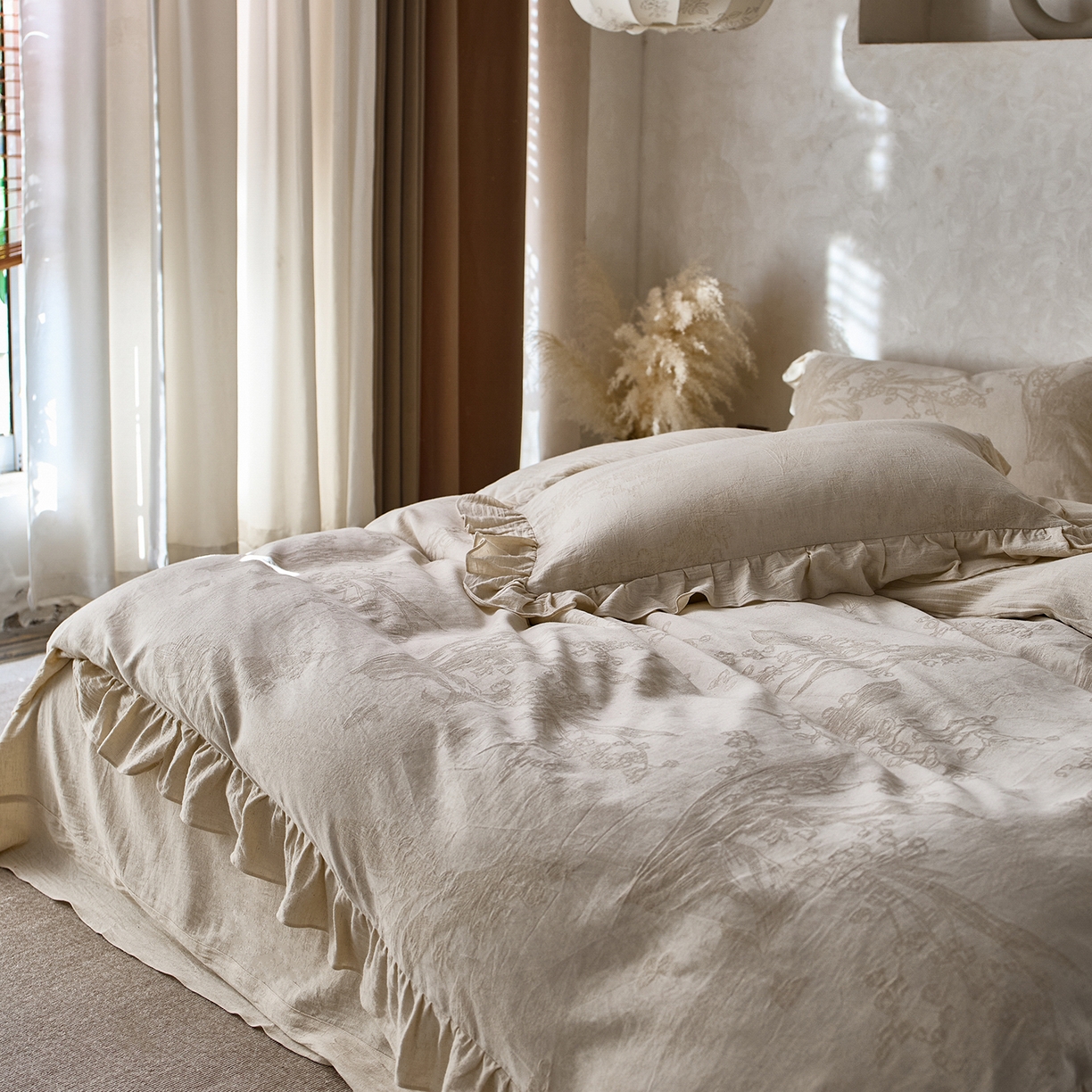 91家纺网 家纺一手货源 找家纺 梵克保罗 2025秋冬新品全棉亚麻提花法式花边款棉麻四件套 蓝风铃