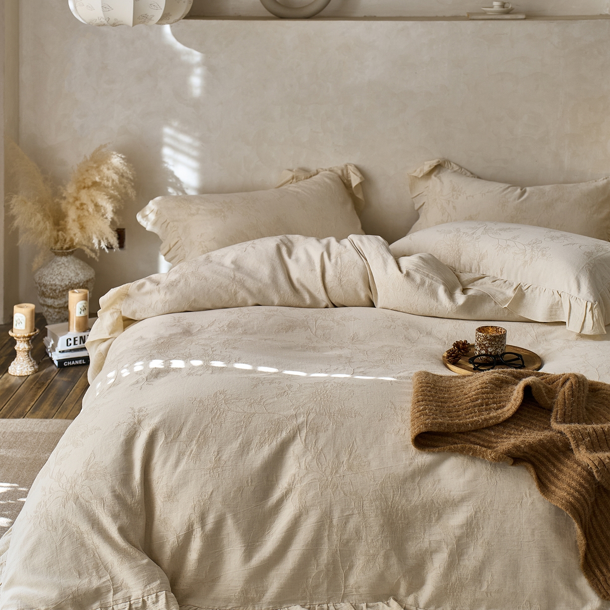 91家纺网 家纺一手货源 找家纺 梵克保罗 2025秋冬新品全棉亚麻提花法式花边款棉麻四件套 泽颢