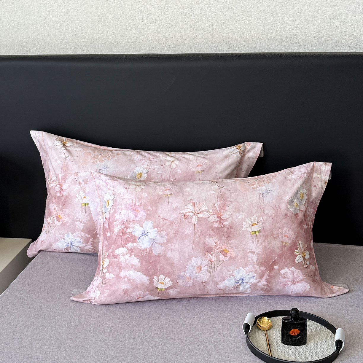 91家纺网 家纺一手货源 找家纺 梵克保罗 2025秋冬新款数码印花全棉磨毛单被套三件套四件套系列 莉丽丝-粉