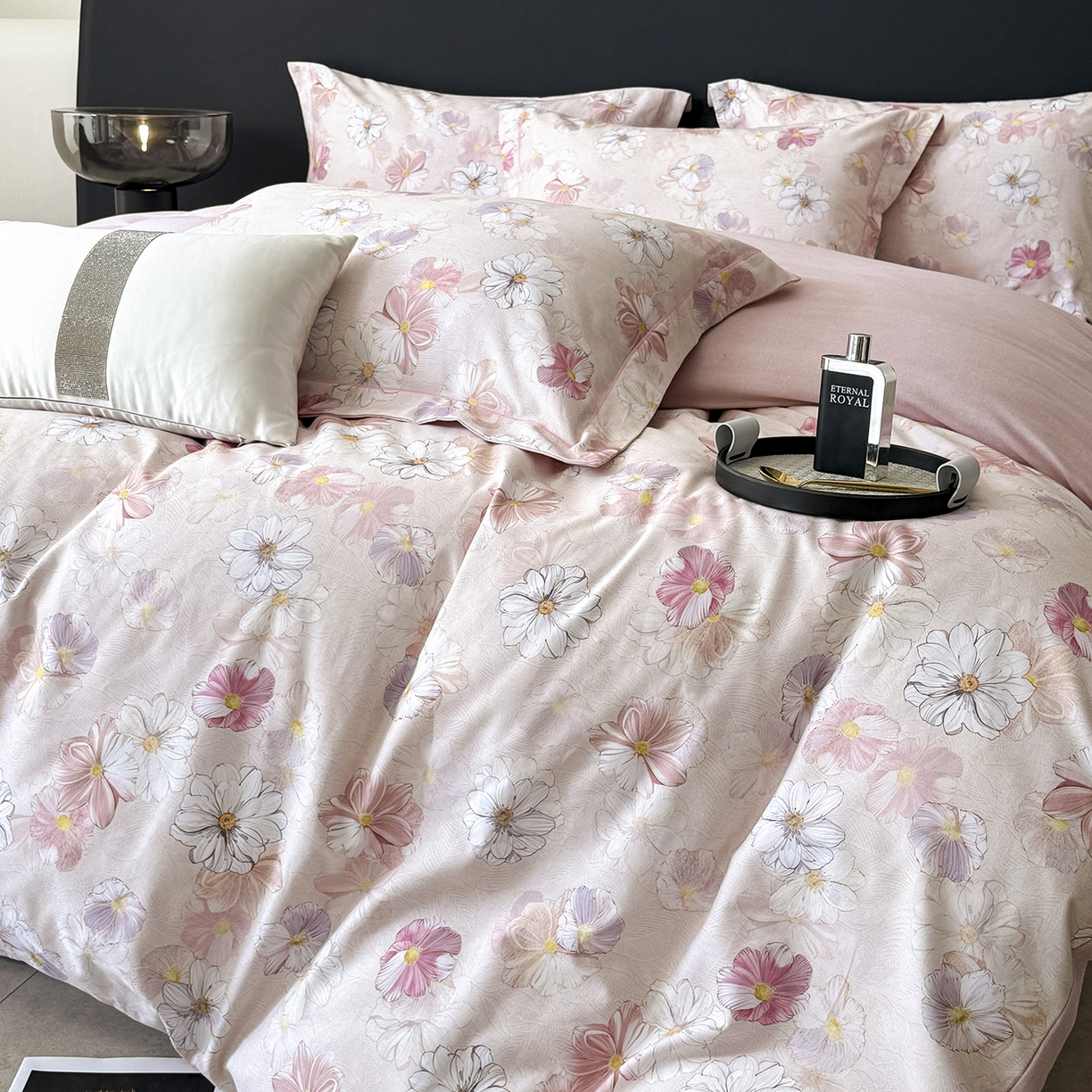 91家纺网 家纺一手货源 找家纺 梵克保罗 2025秋冬新款数码印花全棉磨毛单被套三件套四件套系列 双花飘香