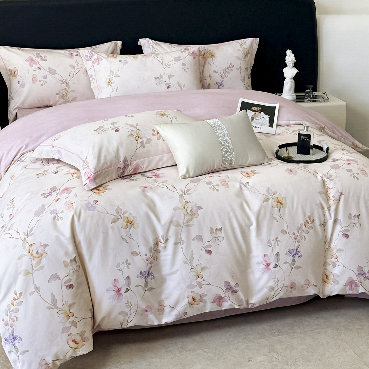 91家纺网 家纺一手货源 找家纺 梵克保罗 2025秋冬新款数码印花全棉磨毛单被套三件套四件套系列 美兮浅香-粉