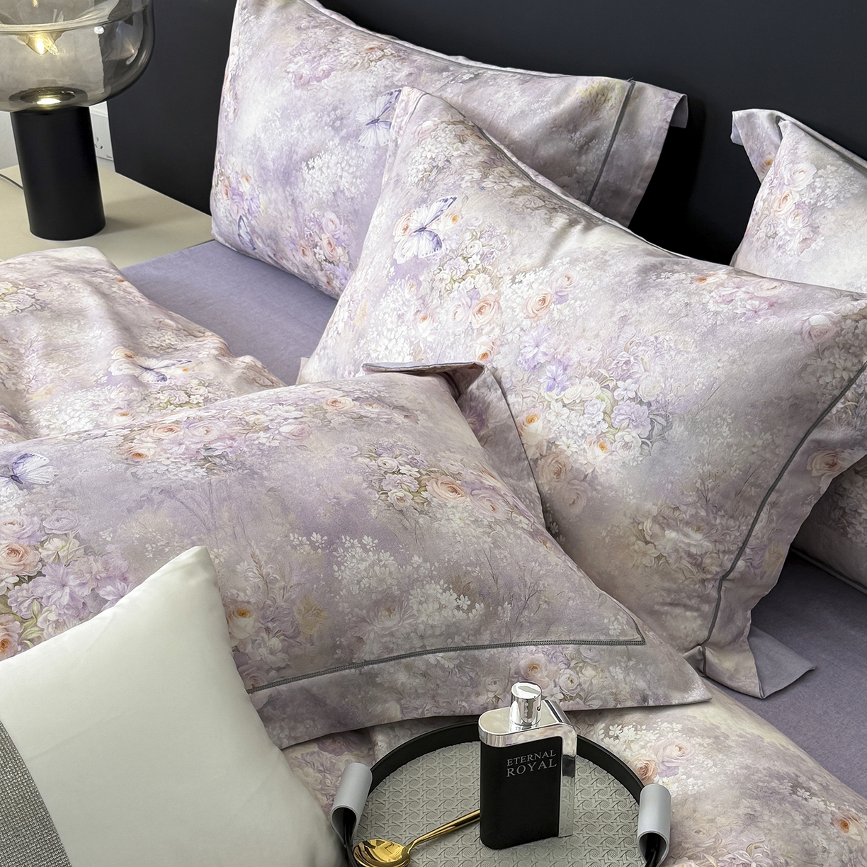 91家纺网 家纺一手货源 找家纺 梵克保罗 2025秋冬新款数码印花全棉磨毛单被套三件套四件套系列 雾野花蝶-紫