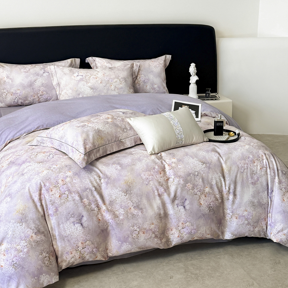 91家纺网 家纺一手货源 找家纺 梵克保罗 2025秋冬新款数码印花全棉磨毛单被套三件套四件套系列 雾野花蝶-紫