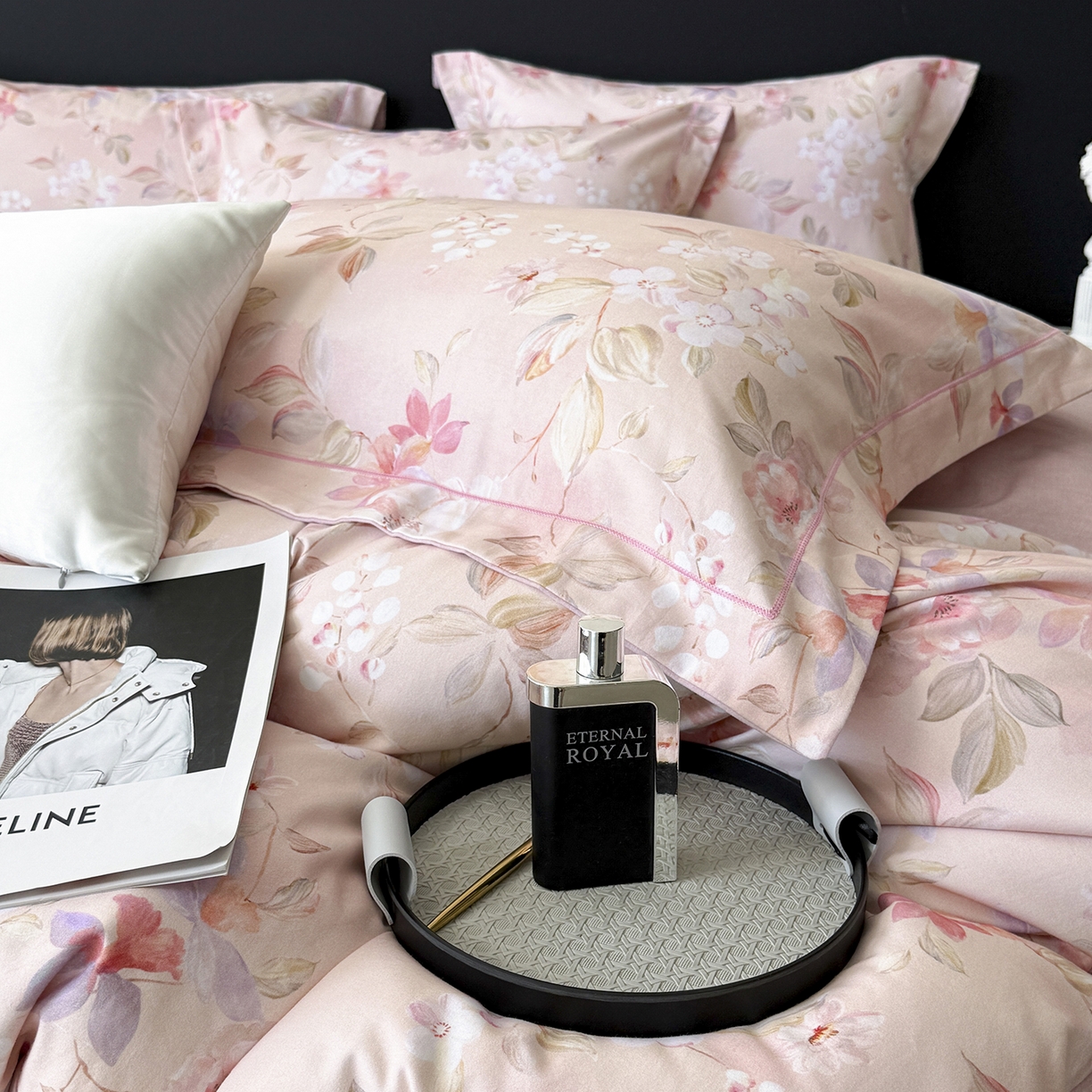 91家纺网 家纺一手货源 找家纺 梵克保罗 2025秋冬新款数码印花全棉磨毛单被套三件套四件套系列 科莫花园-粉