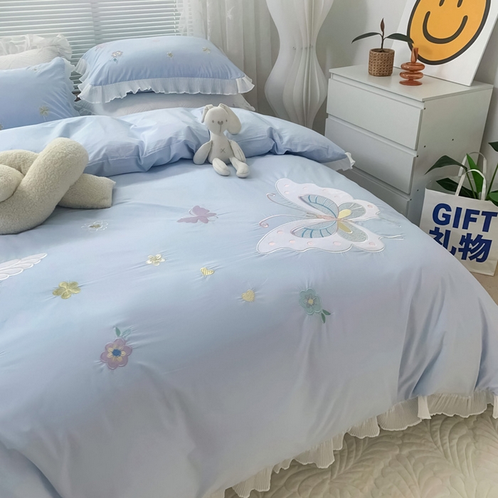 91家纺网 家纺一手货源 找家纺 梵克保罗 2025新款母婴级全棉水洗棉绣花四件套-蝴蝶夫人系列（棚拍图） 蝴蝶夫人-兰