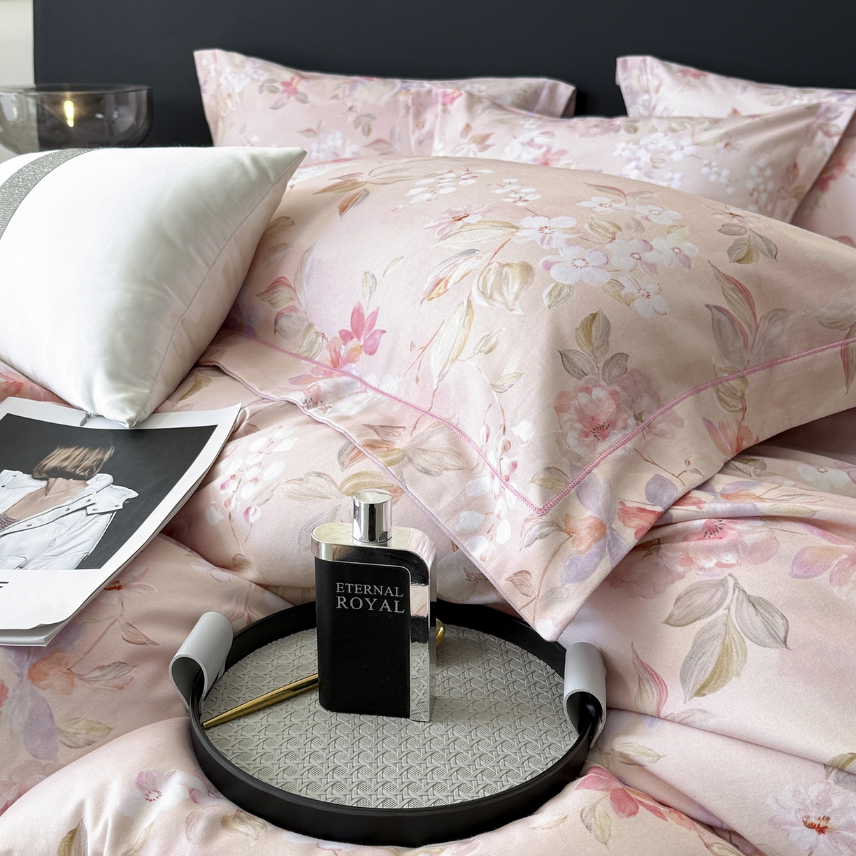 91家纺网 家纺一手货源 找家纺 梵克保罗 2025秋冬新款数码印花全棉磨毛单被套三件套四件套系列 科莫花园-粉