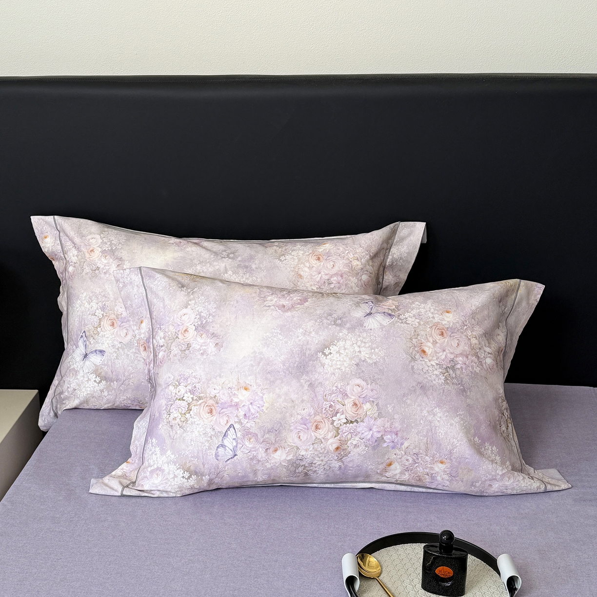 91家纺网 家纺一手货源 找家纺 梵克保罗 2025秋冬新款数码印花全棉磨毛单被套三件套四件套系列 雾野花蝶-紫