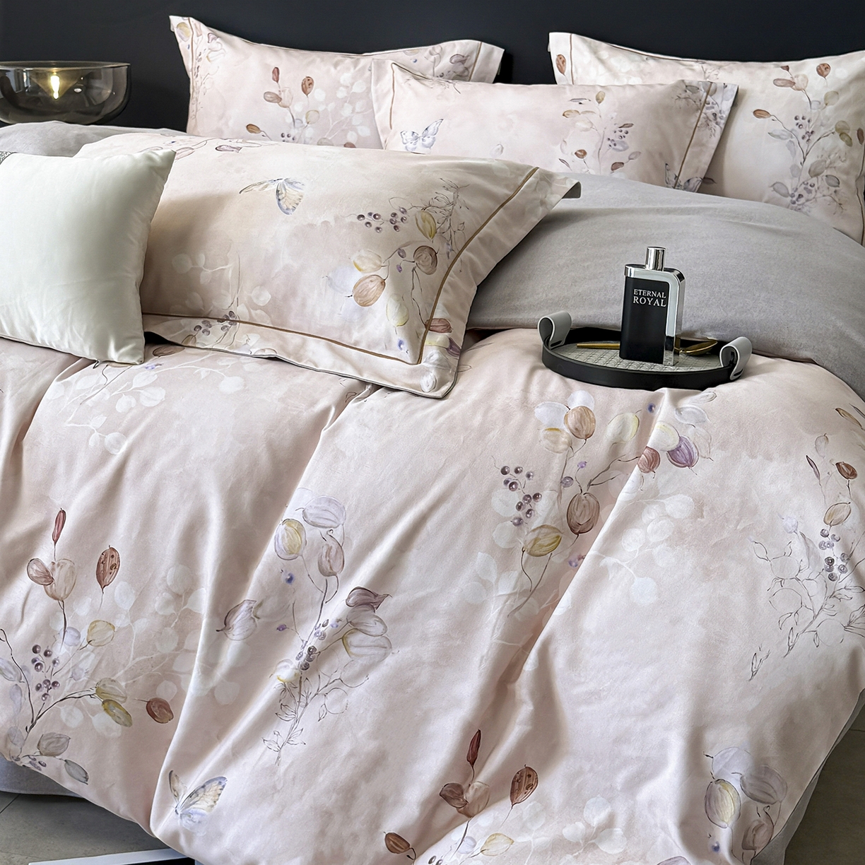 91家纺网 家纺一手货源 找家纺 梵克保罗 2025秋冬新款数码印花全棉磨毛单被套三件套四件套系列 叶漫-粉