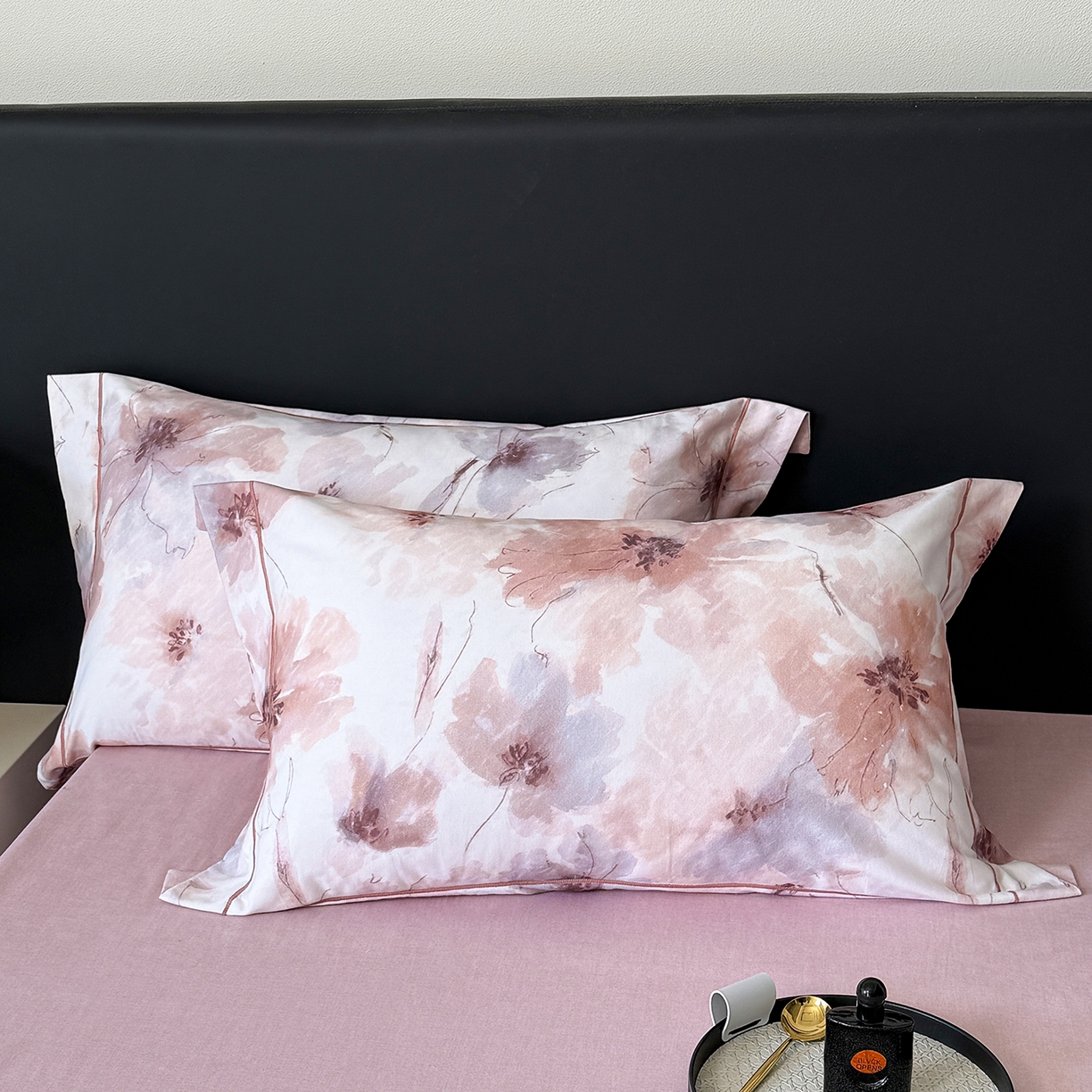 91家纺网 家纺一手货源 找家纺 梵克保罗 2025秋冬新款数码印花全棉磨毛单被套三件套四件套系列 梦萦-红