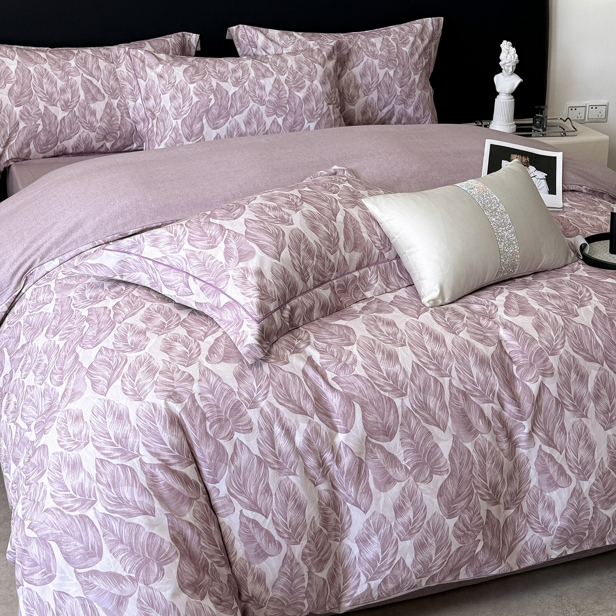 91家纺网 家纺一手货源 找家纺 梵克保罗 2025秋冬新款数码印花全棉磨毛单被套三件套四件套系列 如伊-咖