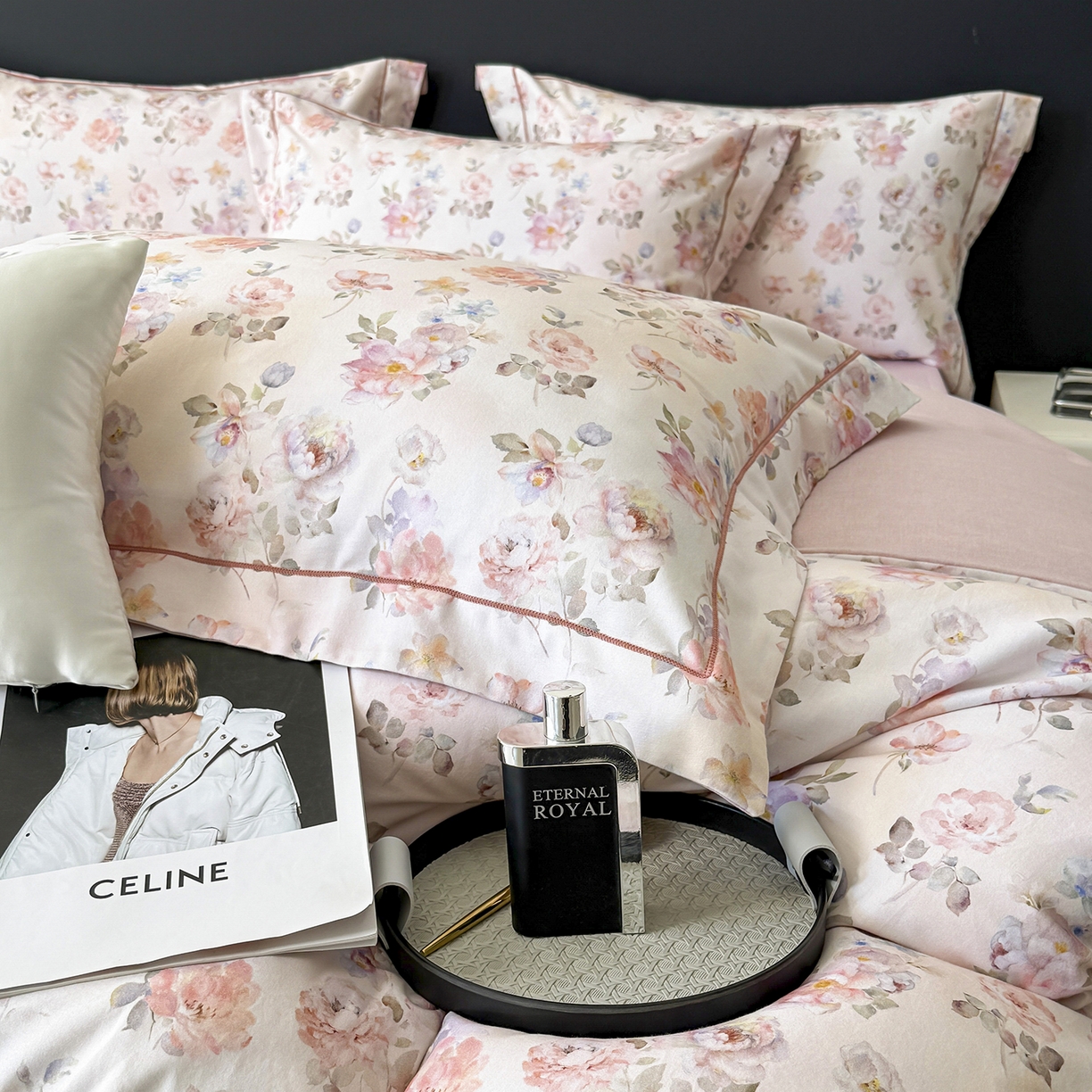 91家纺网 家纺一手货源 找家纺 梵克保罗 2025秋冬新款数码印花全棉磨毛单被套三件套四件套系列 花屿间-粉