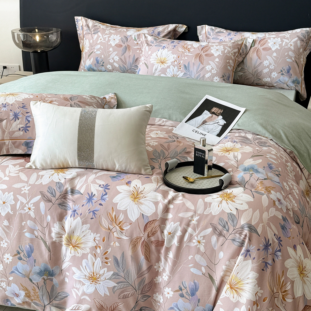 91家纺网 家纺一手货源 找家纺 梵克保罗 2025秋冬新款数码印花全棉磨毛单被套三件套四件套系列 亭语花间