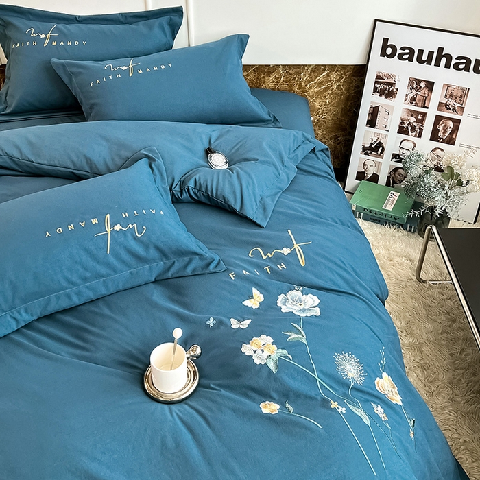 91家纺网 家纺一手货源 找家纺 梵克保罗 2025秋冬新品直播热卖长绒棉刺绣花边四件套-烟雨花都 烟雨花都-钻石蓝