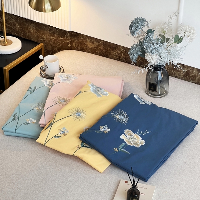 91家纺网 家纺一手货源 找家纺 梵克保罗 2025秋冬新品直播热卖长绒棉刺绣花边四件套-烟雨花都 组合图