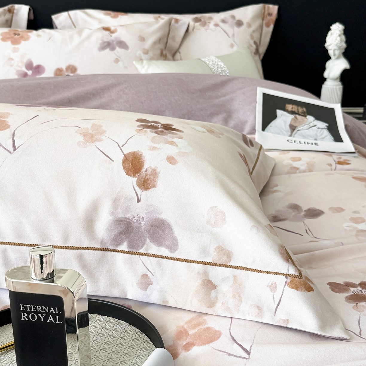 91家纺网 家纺一手货源 找家纺 梵克保罗 2025秋冬新款数码印花全棉磨毛单被套三件套四件套系列 惊鸿-粉