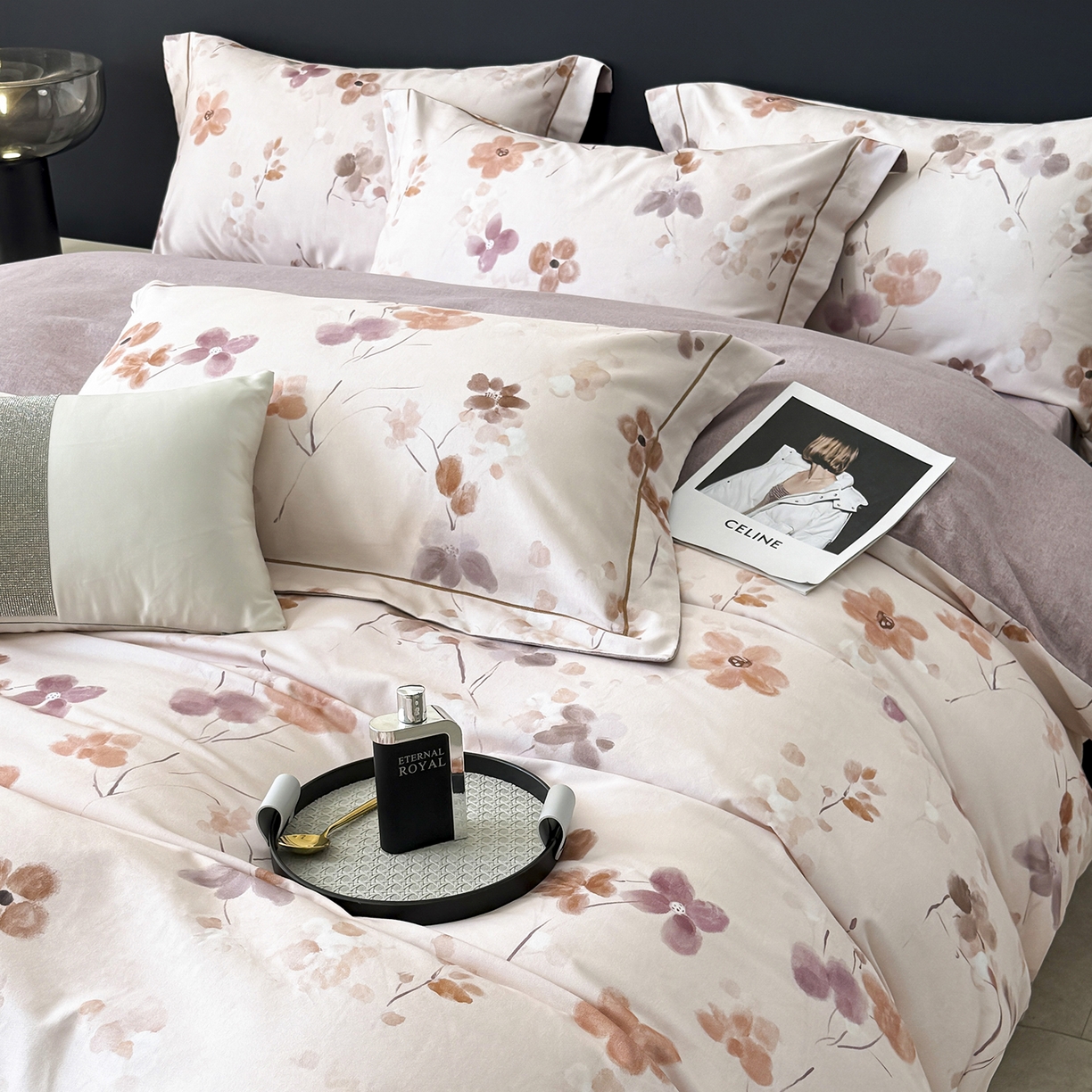 91家纺网 家纺一手货源 找家纺 梵克保罗 2025秋冬新款数码印花全棉磨毛单被套三件套四件套系列 惊鸿-粉