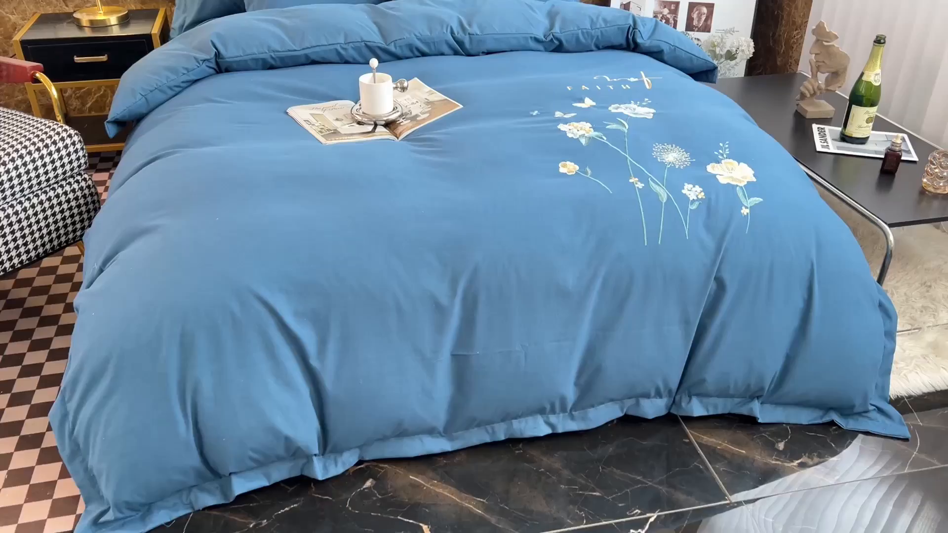 91家纺网 家纺一手货源 找家纺 梵克保罗 2025秋冬新品直播热卖长绒棉刺绣花边四件套-烟雨花都 烟雨花都-钻石蓝