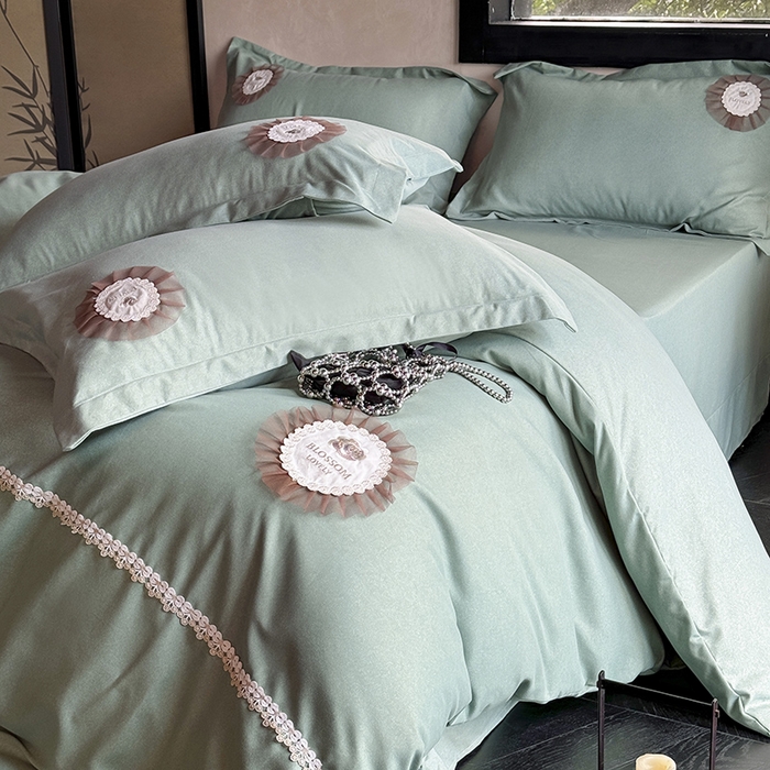 91家纺网 家纺一手货源 找家纺 梵克保罗 2025秋冬新款加厚肌理纹碳素磨毛刺绣贴布绣花边新中式四件套-奢香夫人 绿色