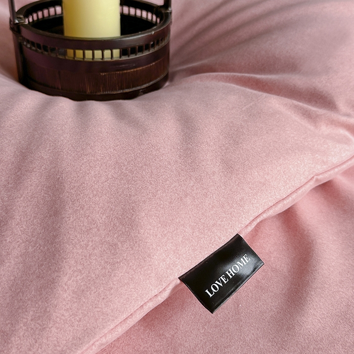 91家纺网 家纺一手货源 找家纺 梵克保罗 2025秋冬新款加厚肌理纹碳素磨毛刺绣贴布绣花边新中式四件套-奢香夫人 粉色