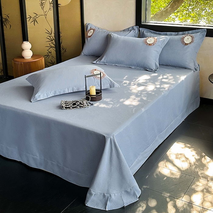 91家纺网 家纺一手货源 找家纺 梵克保罗 2025秋冬新款加厚肌理纹碳素磨毛刺绣贴布绣花边新中式四件套-奢香夫人 蓝色