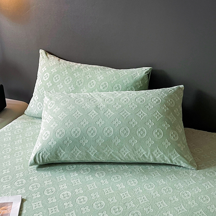 91家纺网 家纺一手货源 找家纺 曼陀罗 2025秋冬新款牛奶绒纯色单床笠 床笠单件-爱乐维 爱乐维-湖绿