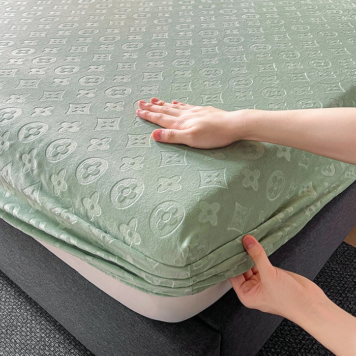 91家纺网 家纺一手货源 找家纺 曼陀罗 2025秋冬新款牛奶绒纯色单床笠 床笠单件-爱乐维 爱乐维-湖绿