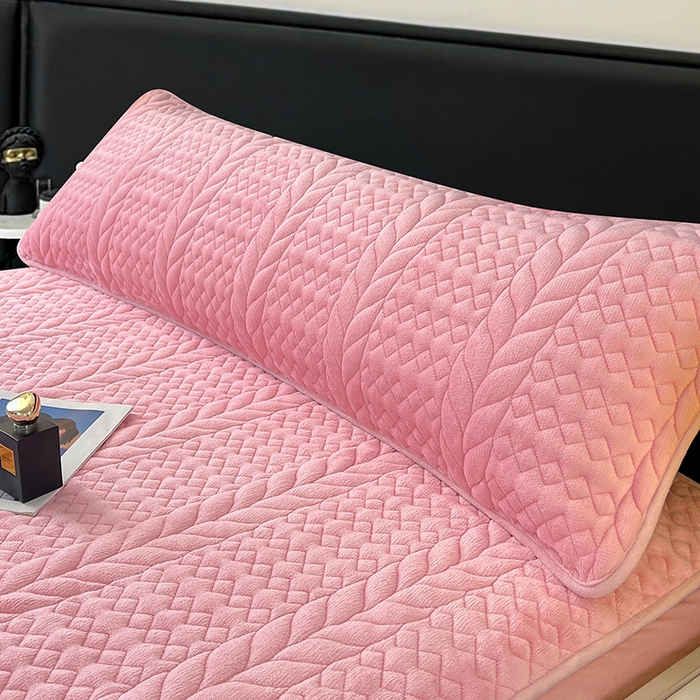 91家纺网 家纺一手货源 找家纺 （总）梦舒羽 2025新款牛奶绒夹棉枕套情侣双人加长枕芯套枕头套-轻奢