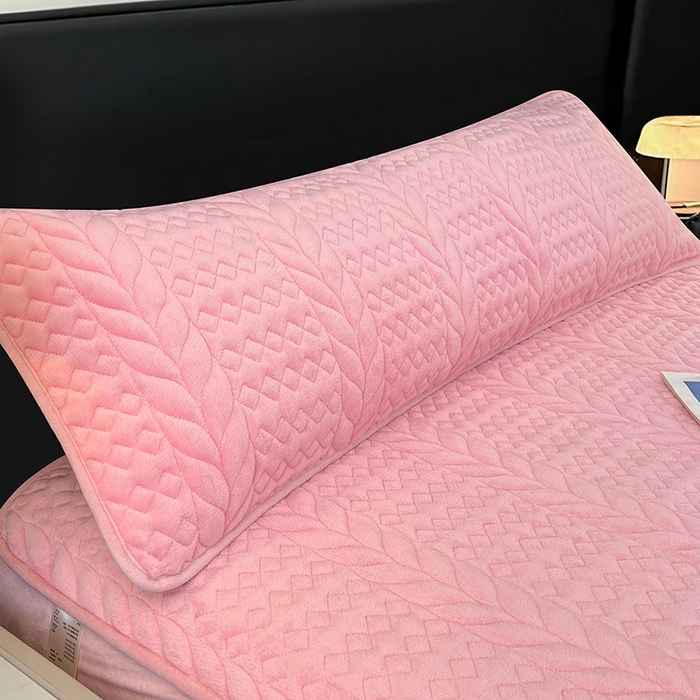 91家纺网 家纺一手货源 找家纺 （总）梦舒羽 2025新款牛奶绒夹棉枕套情侣双人加长枕芯套枕头套-轻奢