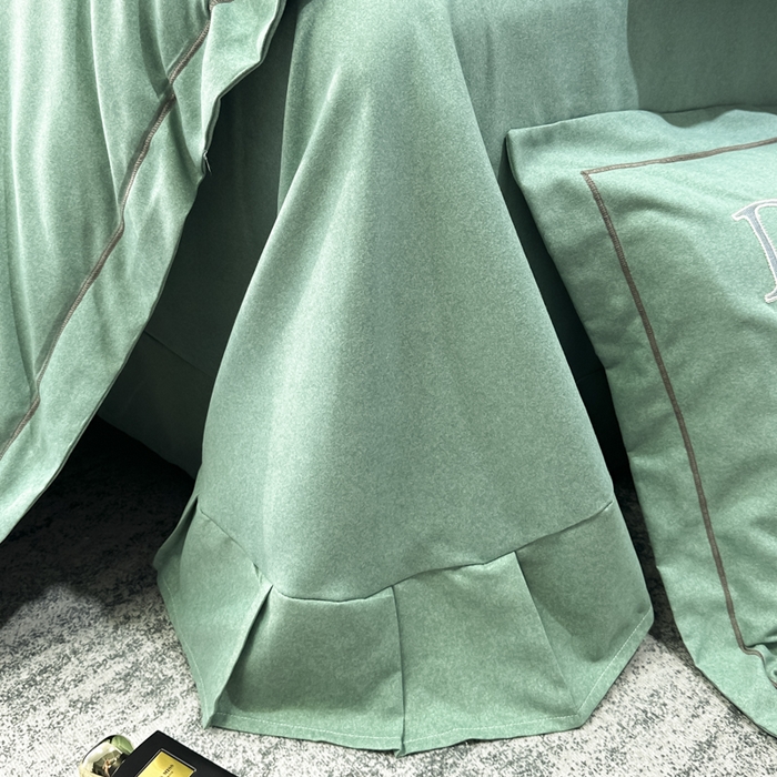 91家纺网 家纺一手货源 找家纺 梵克保罗 2025秋冬新款加厚保暖轻奢肌理纹碳素磨毛刺绣四件套-邂逅 复古绿