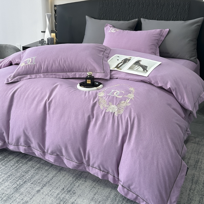 91家纺网 家纺一手货源 找家纺 梵克保罗 2025秋冬新款加厚保暖轻奢肌理纹碳素磨毛刺绣四件套-邂逅 丁香紫