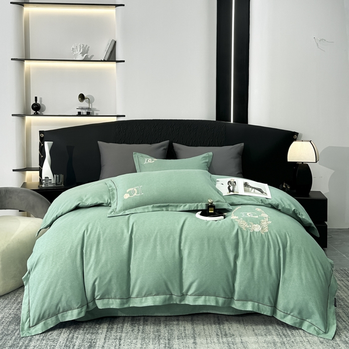 91家纺网 家纺一手货源 找家纺 梵克保罗 2025秋冬新款加厚保暖轻奢肌理纹碳素磨毛刺绣四件套-邂逅 复古绿