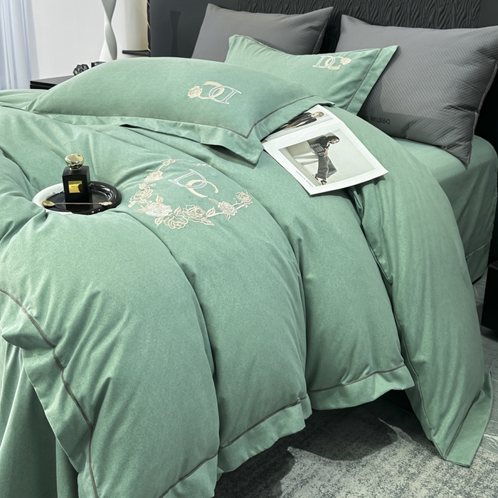 91家纺网 家纺一手货源 找家纺 梵克保罗 2025秋冬新款加厚保暖轻奢肌理纹碳素磨毛刺绣四件套-邂逅 复古绿