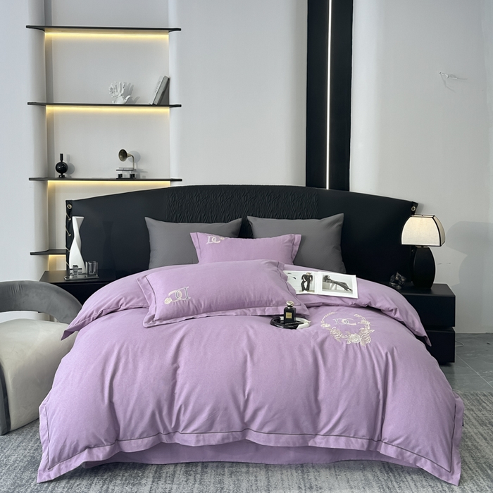 91家纺网 家纺一手货源 找家纺 梵克保罗 2025秋冬新款加厚保暖轻奢肌理纹碳素磨毛刺绣四件套-邂逅 丁香紫