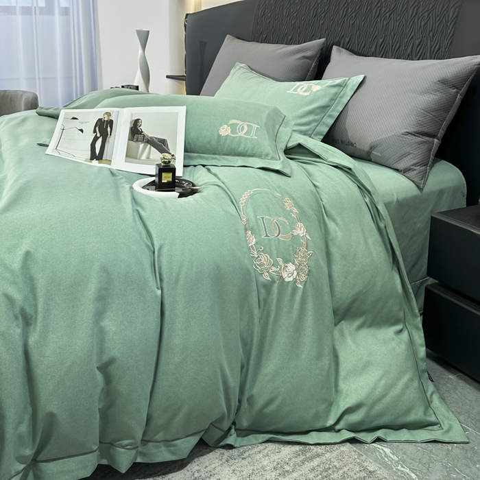 91家纺网 家纺一手货源 找家纺 梵克保罗 2025秋冬新款加厚保暖轻奢肌理纹碳素磨毛刺绣四件套-邂逅 复古绿