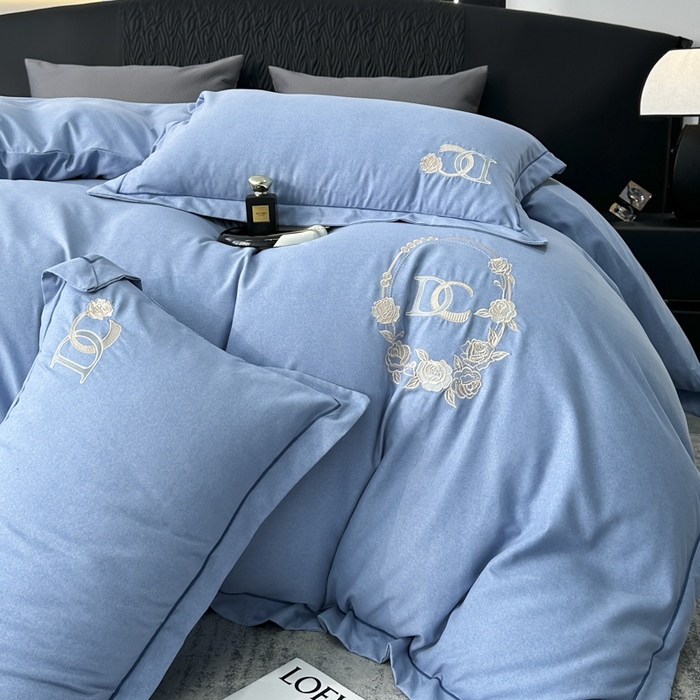 91家纺网 家纺一手货源 找家纺 梵克保罗 2025秋冬新款加厚保暖轻奢肌理纹碳素磨毛刺绣四件套-邂逅 宾利兰