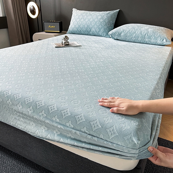 91家纺网 家纺一手货源 找家纺 曼陀罗 2025秋冬新款牛奶绒纯色单床笠 床笠单件-爱乐维 爱乐维-雾蓝