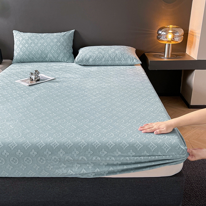 91家纺网 家纺一手货源 找家纺 曼陀罗 2025秋冬新款牛奶绒纯色单床笠 床笠单件-爱乐维 爱乐维-雾蓝